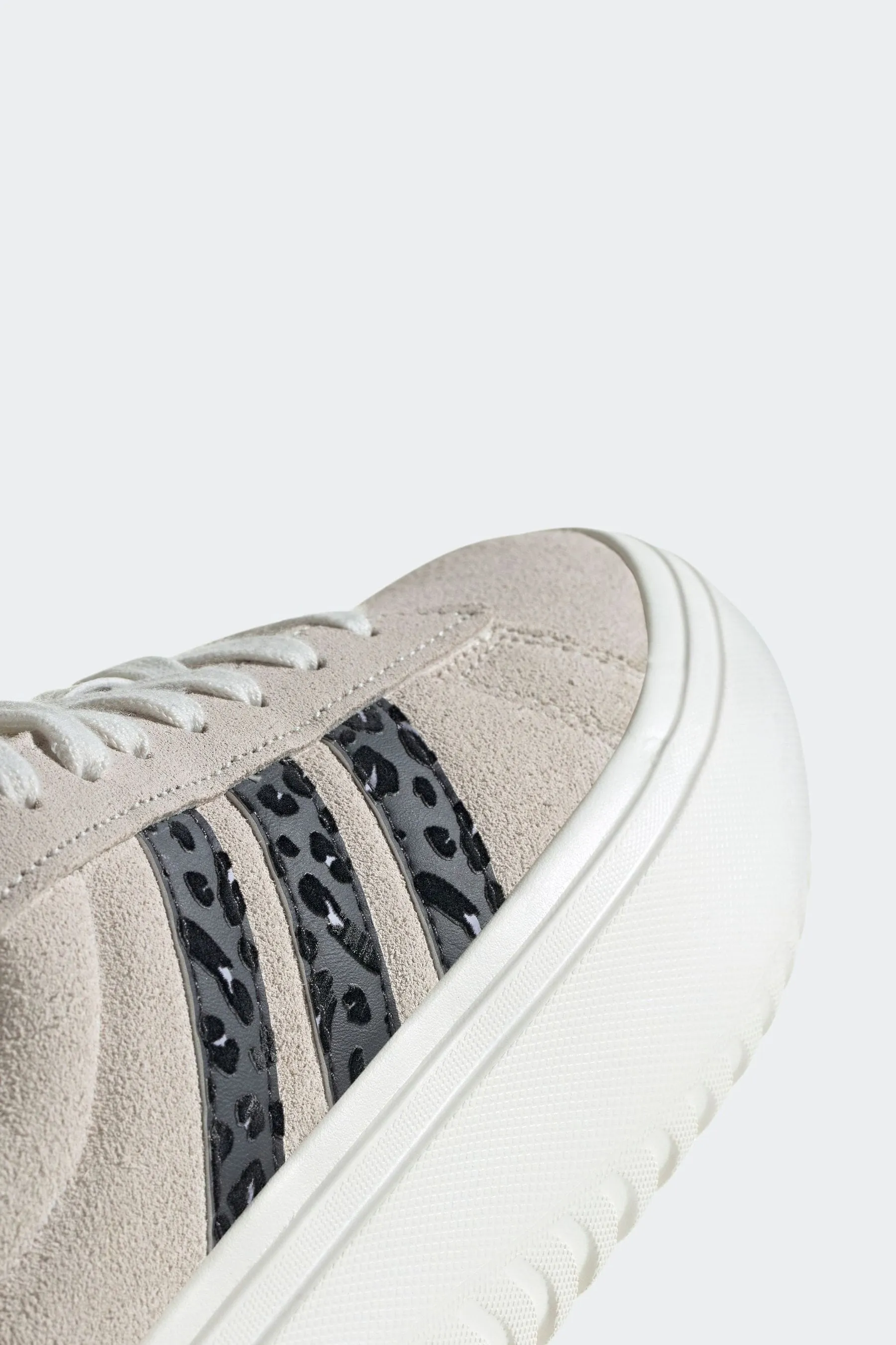 adidas - Grand Court - Scarpe scamosciata con plateau