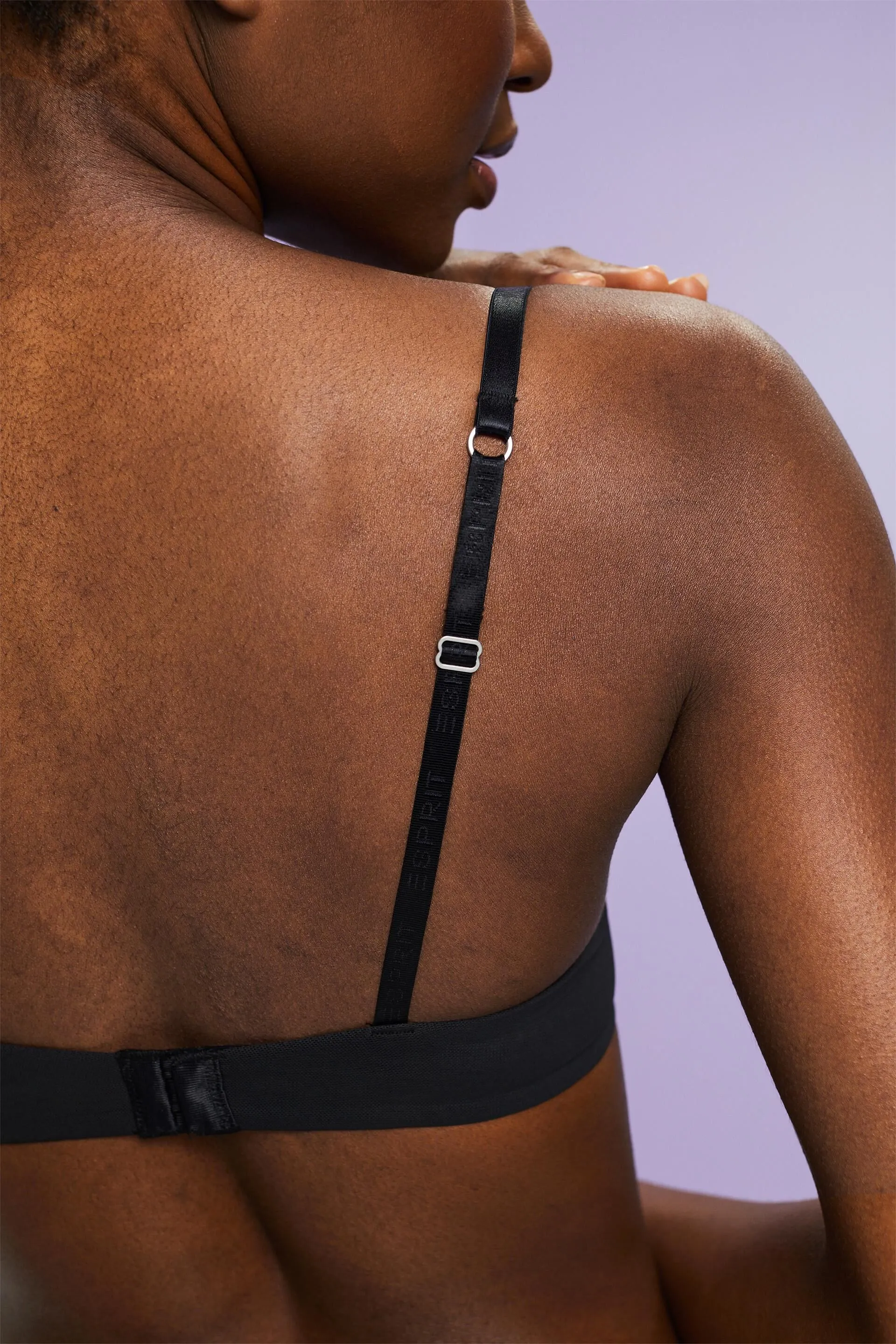 Reggiseno in pizzo con ferretto e semi-imbottito